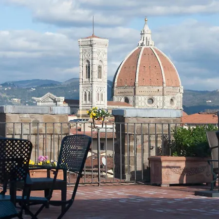 Antica Torre Tornabuoni ベッド・アンド・ブレックファスト 4*