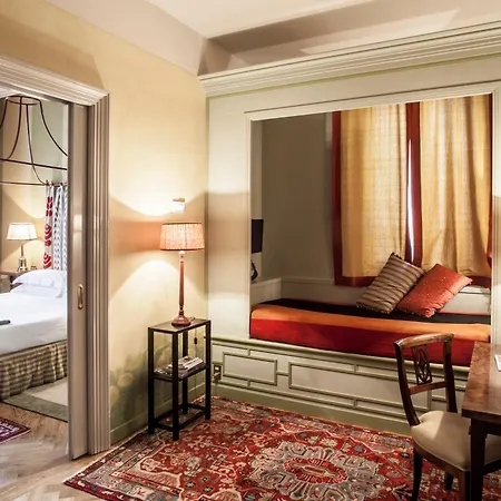 Nocleg ze śniadaniem Antica Torre Tornabuoni 4*