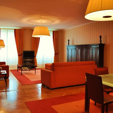 Antica Torre Tornabuoni Bed and breakfast 4*