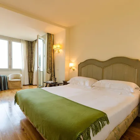 ベッド・アンド・ブレックファスト Antica Torre Tornabuoni 4*