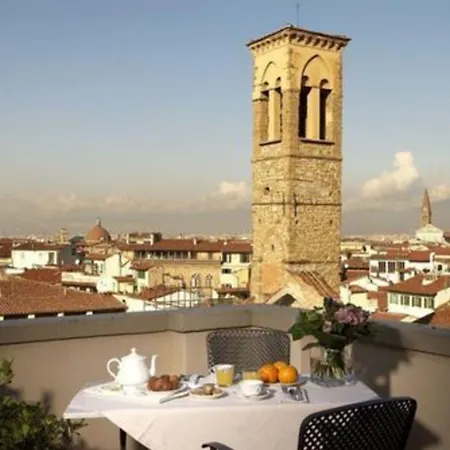 Antica Torre Tornabuoni ベッド・アンド・ブレックファスト フィレンツェ