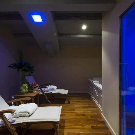 Frühstückspension Antica Torre Tornabuoni 4*