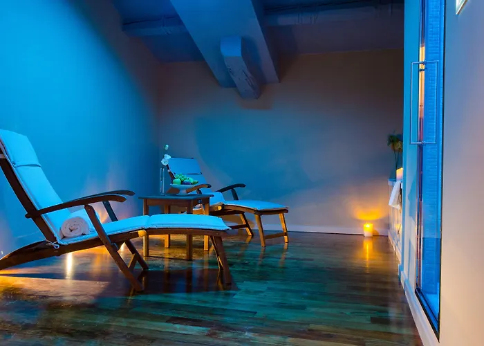 Antica Torre Tornabuoni Bed & Breakfast 4*