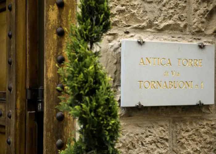 Antica Torre Tornabuoni Bed & Breakfast 4*