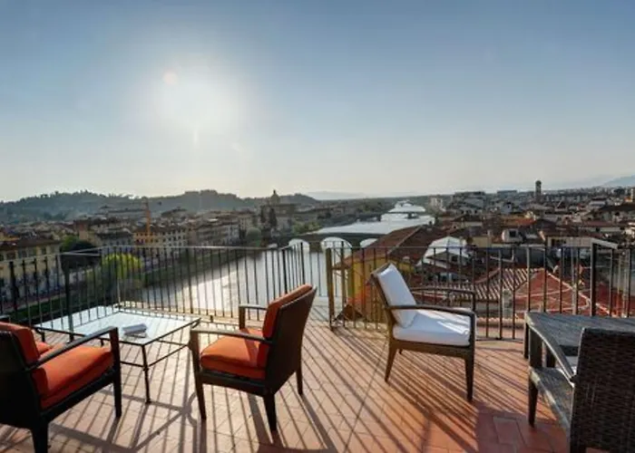 Antica Torre Tornabuoni Bed & Breakfast 4*