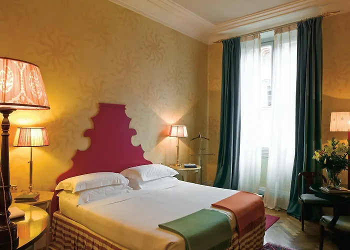 Antica Torre Tornabuoni Bed & Breakfast 4*