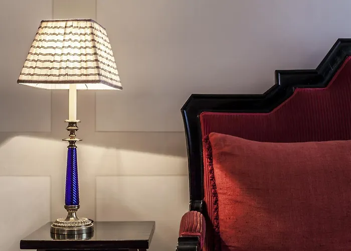 Antica Torre Tornabuoni Bed & Breakfast 4*