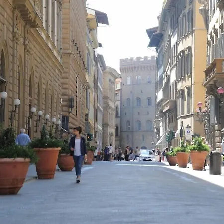 Nocleg ze śniadaniem Antica Torre Tornabuoni 4*